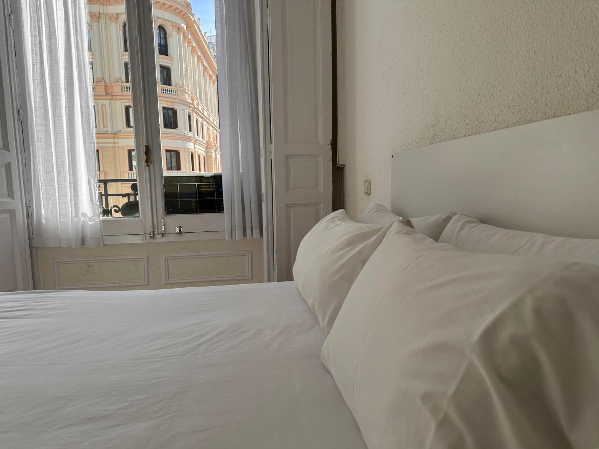Double Room with Extra Bed,1079251741:JPEG